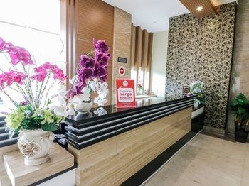 Hotel Nida Racing Center 2*